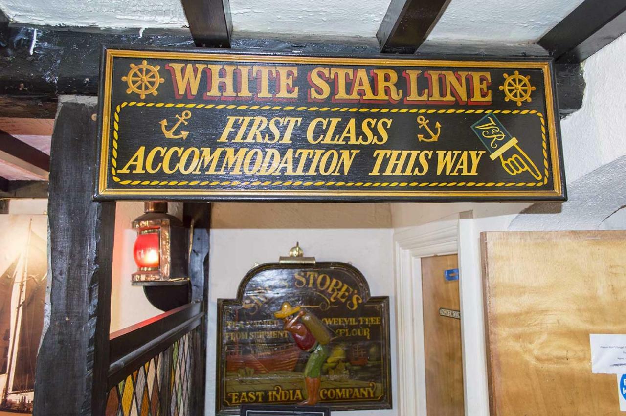 The Liverpool Arms Hotel Beaumaris Exterior foto